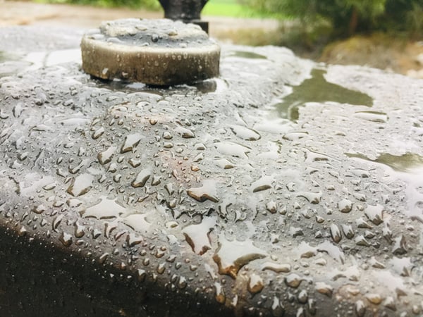 01 Agua en el deposito de gasoil luego de la lluvia